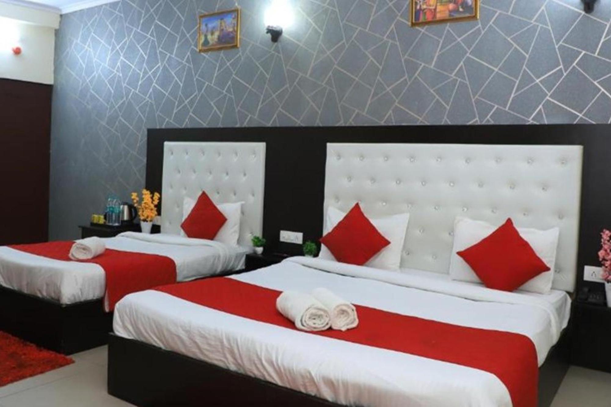 Hotel Global Inn By Quality Inn Νέο Δελχί Εξωτερικό φωτογραφία